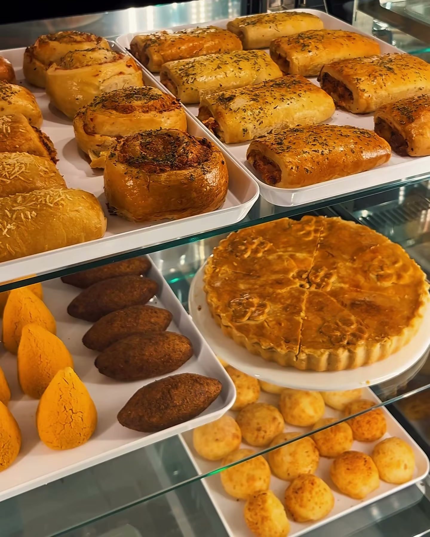 Vitrina de salados de la cafetería